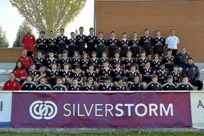 Jugadores y cuerpo técnico del equipo sub 14.