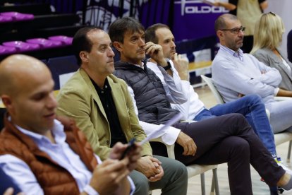 Derbi entre el UEMC RV Baloncesto y el San Pablo Burgos / JUAN MIGUEL LOSTAU.