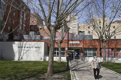 Centro de Salud de la calle Tórtola. J. M. LOSTAU
