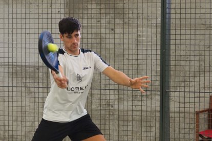 Primeros partidos de la fase previa del Valladolid Máster de padel en el Club Raqueta. / PHOTOGENIC