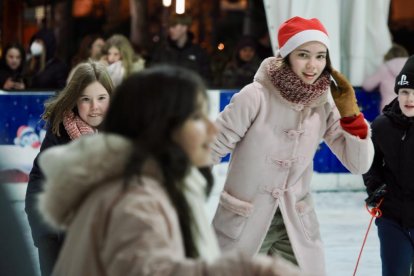 Pista de hielo de la Acera de Recoletos de Valladolid. PHOTOGENIC
