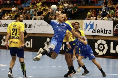 Bidasoa-Recoletas Atlético Valladolid. / LOF