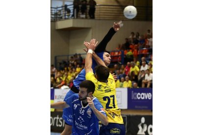 Bidasoa-Recoletas Atlético Valladolid. / LOF
