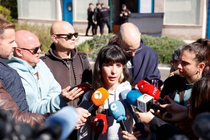 Sofía Larrea y Jorge Lebrero, representantes de la Molinera, se han dirigido a los medios de comunicación para mostrar su rechazo al desalojo.- PHOTOGENIC