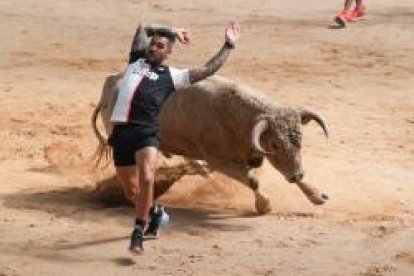Encierros de las fiestas de Íscar, en Valladolid.- J.M.LOSTAU