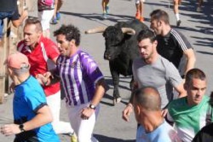 Encierros de las fiestas de Íscar, en Valladolid.- J.M.LOSTAU