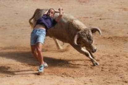 Encierros de las fiestas de Íscar, en Valladolid.- J.M.LOSTAU