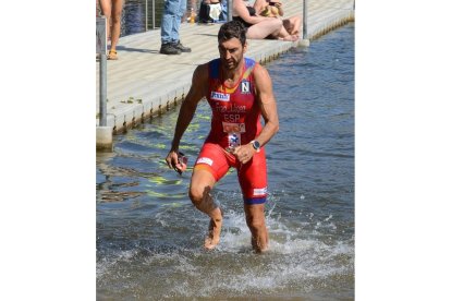 Fran López en el Mundial de Cuadriatlón. / EM