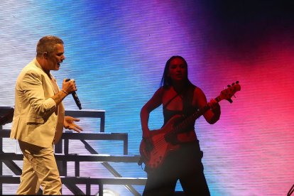 El artista Alejandro Sanz, durante su concierto en el estadio Jos? Zorrilla de Valladolid