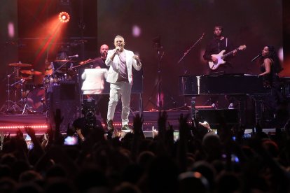 El artista Alejandro Sanz, durante su concierto en el estadio Jos? Zorrilla de Valladolid