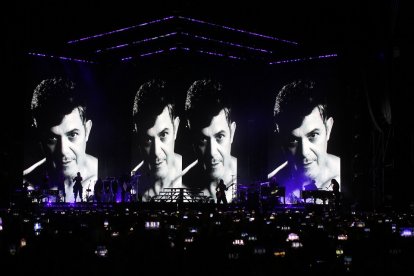 El artista Alejandro Sanz, durante su concierto en el estadio Jos? Zorrilla de Valladolid