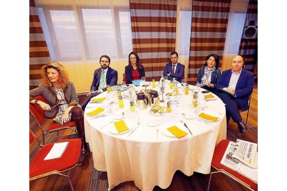 Alicia Morago (Taller de Comunicación), Jaime Sanz (Win Win Abogados), María García (MFS Corporation), Javier Tosal (Caja Rural de Zamora), Paz Rodríguez (Consejería Economía y Hacienda) y Alberto Fuertes Gallego (Seda Olam Group).