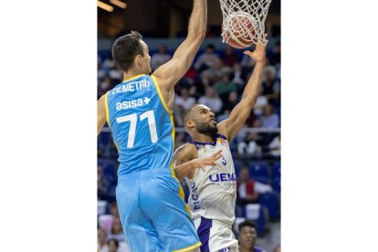 Movistar Estudiantes - UEMC RV Baloncesto. / LOF