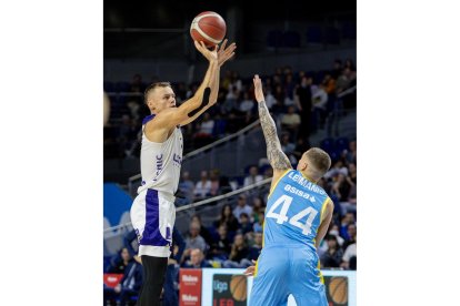 Movistar Estudiantes - UEMC RV Baloncesto. / LOF
