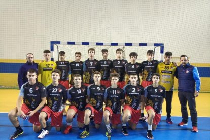 Juveniles de la selección de balonmano de Castilla y León durante la última concentración.
