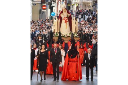 Procesión del Santísimo Cristo de la Preciosísima Sangre y María Santísima de la Caridad. PHOTOGENIC