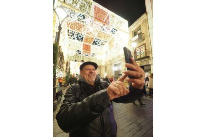 Encendido de las luces de Navidad en Valladolid.- ICAL