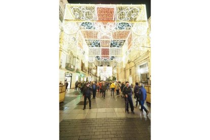 Encendido de las luces de Navidad en Valladolid.- PHOTOGENIC