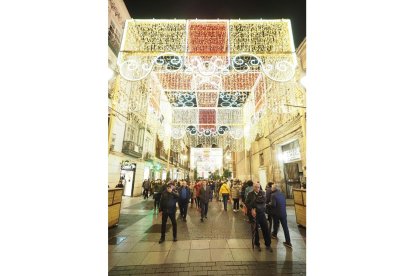 Encendido de las luces de Navidad en Valladolid.- PHOTOGENIC