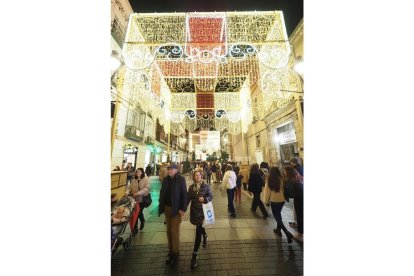 Encendido de las luces de Navidad en Valladolid.- PHOTOGENIC