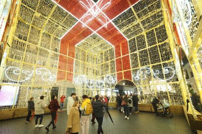Encendido de las luces de Navidad en Valladolid.- ICAL