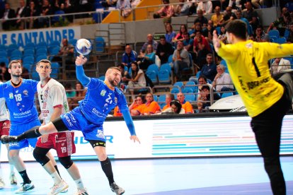 Balonmano Logroño - Recoletas Atlético Valladolid. / LOF