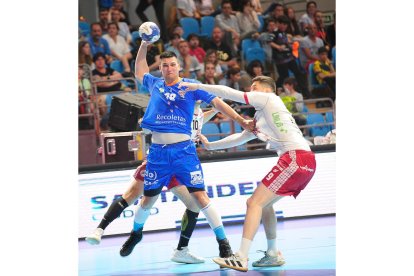 Balonmano Logroño - Recoletas Atlético Valladolid. / LOF