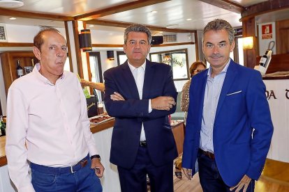 Tomás Pérez, Ismael Olmedo y Jesús García (Aquona).
