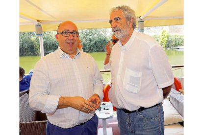 Ricardo García Ureta (director del Correo de Burgos) y Ernesto Escapa.