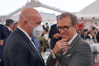 Jesús Julio Carnero y Mariano Veganzones. 'Noche de Las estrellas' de CEOE. / ICAL