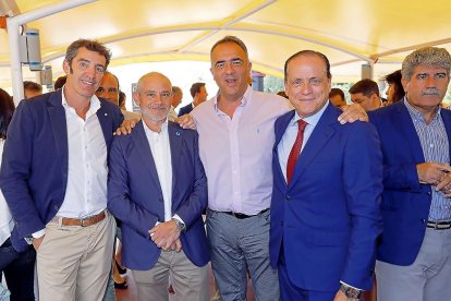 Gregorio Fernández (bar Gregory), Víctor Caramanzanza, Javier Cuevas (Cadena Ser), José Antonio Lobato (El Corte Inglés) y Arturo Pinto (delegación del Gobierno).