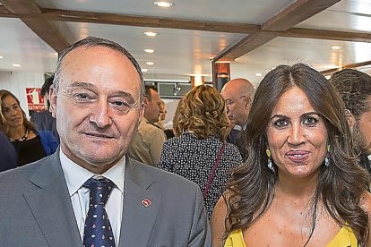 Daniel Miguel (rector de la UVA) e Imelda Rodríguez Escanciano (rectora UEMC).