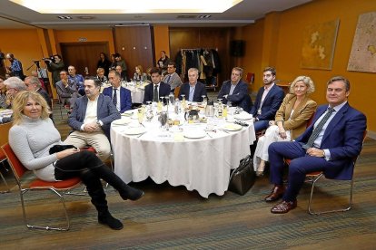 Nieves Luquero, Javier Gallo, Félix Sanz, Manuel Rubio, Indalecio Escudero, Fernando Esgueva, Rodrigo Nieto, Isabel García y Luis Ortiz.