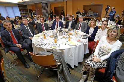 Jesús García, Alberto Alonso, Ismael Pérez, Rafael Tortuero, Luis Carro, Juan Carlos Díaz, Isabel del Amo, Laura del Palacio y Ana Luquero.