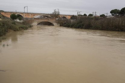 Río Adaja, a su paso por Valdestillas, con la borrasca Juan. -PHOTOGENIC