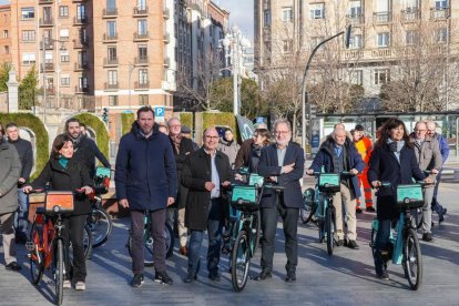 Inauguración de BIKI.- J.M.LOSTAU