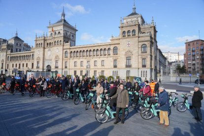 Inauguración de BIKI.- J.M.LOSTAU