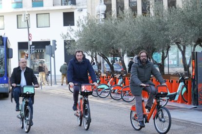 Inauguración de BIKI.- J.M.LOSTAU