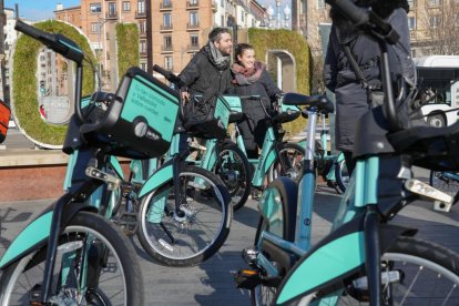 Inauguración de BIKI.- J.M.LOSTAU