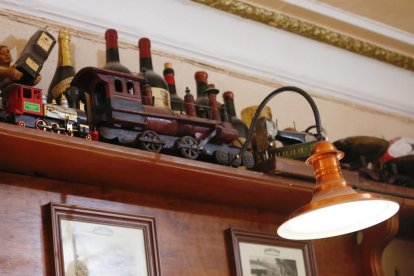 El bar La Ferroviaria cumple 120 años . - PHOTOGENIC