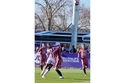 Partido entre el Real Valladolid Promesas y el Guijuelo. / Photogenic/Miguel Ángel Santos