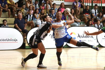 Partido Liga Guerreras Iberdrola entre Costa del Sol Málaga y Caja Rural Aula. / LOF