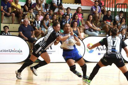 Partido Liga Guerreras Iberdrola entre Costa del Sol Málaga y Caja Rural Aula. / LOF