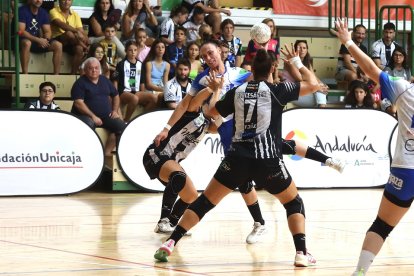 Partido Liga Guerreras Iberdrola entre Costa del Sol Málaga y Caja Rural Aula. / LOF