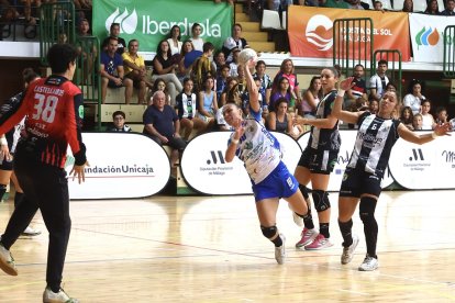 Partido Liga Guerreras Iberdrola entre Costa del Sol Málaga y Caja Rural Aula. / LOF
