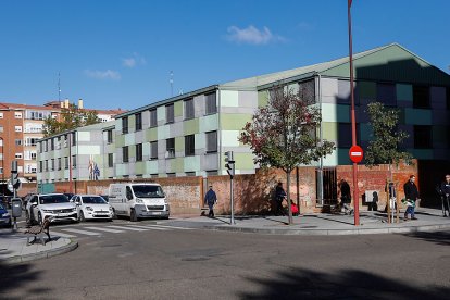 Instituto Leopoldo Cano, en la calle Tórtola. J. M. LOSTAU