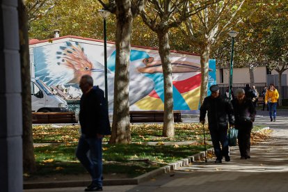 Mural en la calle Tórtola. J. M. LOSTAU