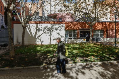 Centro de Salud de la calle Tórtola. J. M. LOSTAU