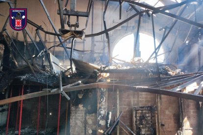 Incendio en la discoteca de Murcia.-BOMBEROS DE MURCIA