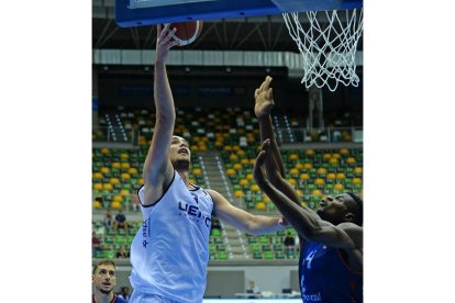 Tizona-UEMC Real Valladolid Baloncesto. tercer y cuarto puestos Copa de Castilla y León 2023. / TOMÁS ALONSO